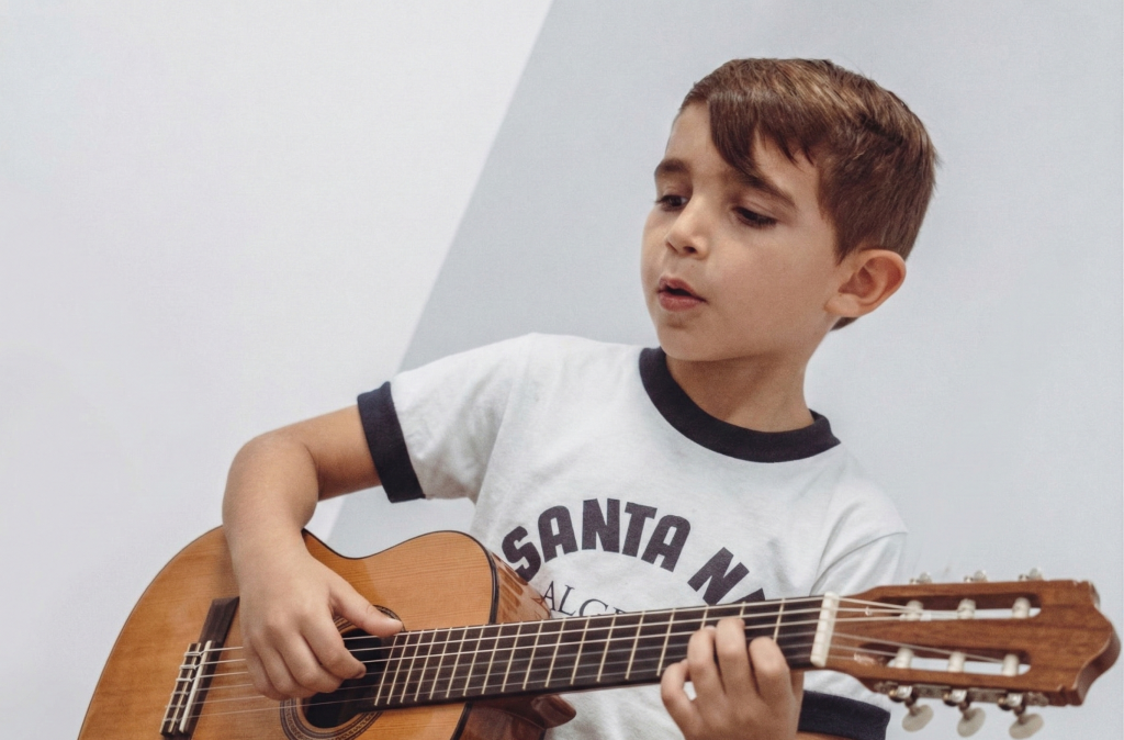 clases-de-guitarra-algemesí-niños